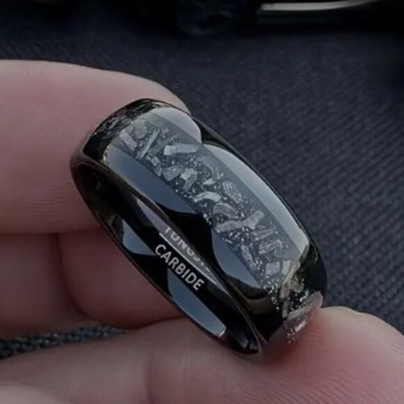 Men's 8mm Gunmetal Black Tungsten Ring with Synthetic Meteorite Inlay Modern - Picture 5 of 7